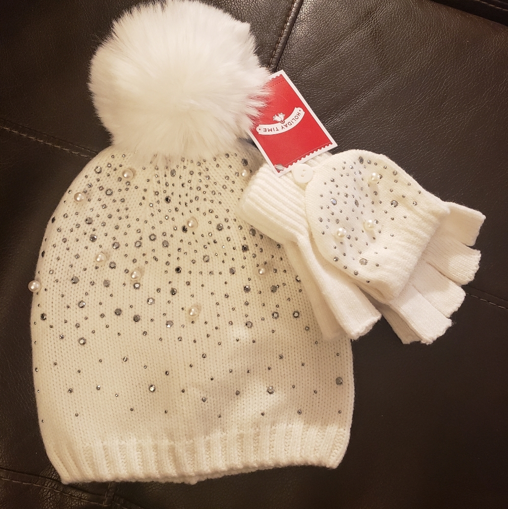 Women's Winter White Hat and Glove Set